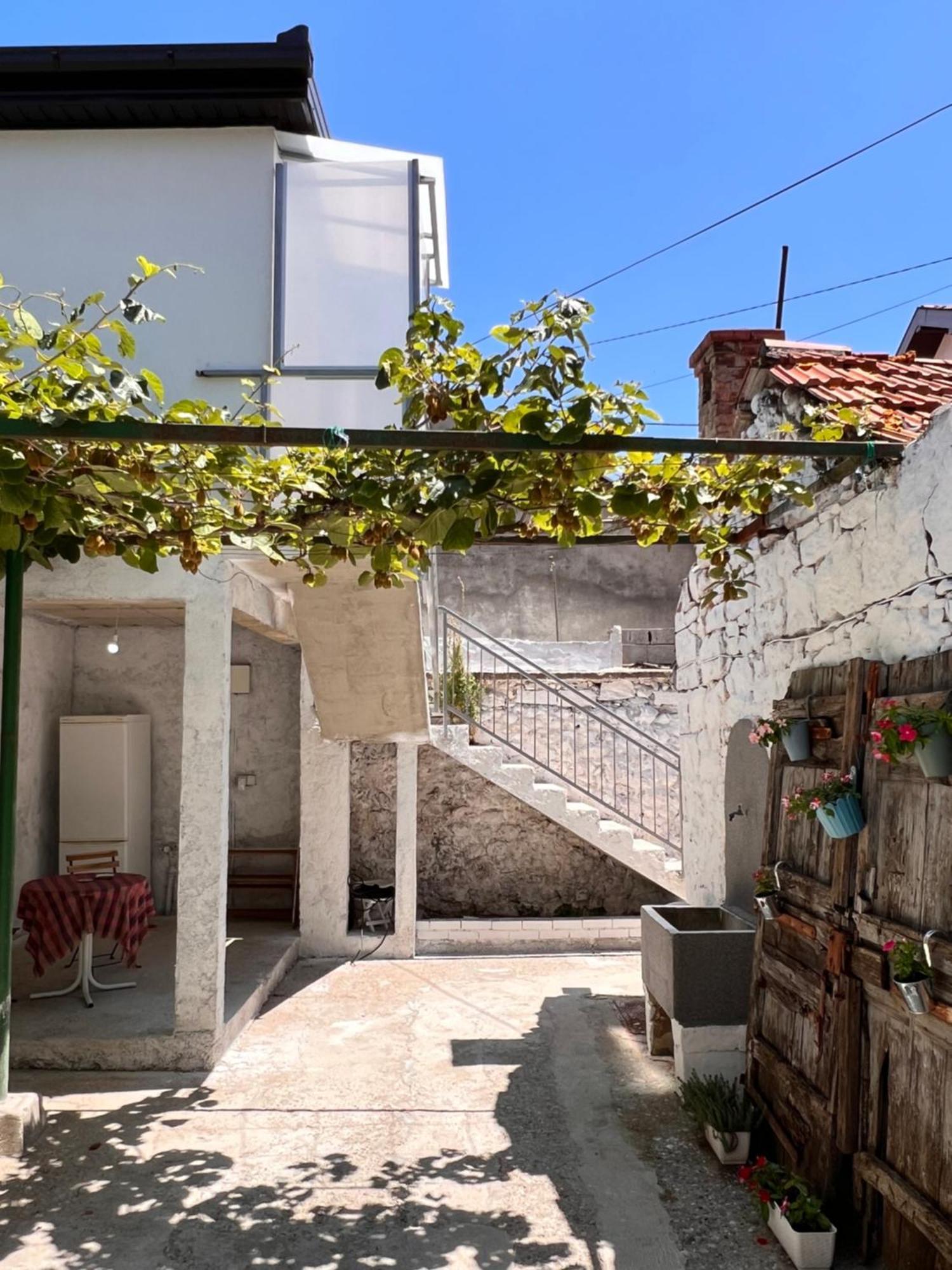 Guest House Kiwi Mostar Eksteriør billede